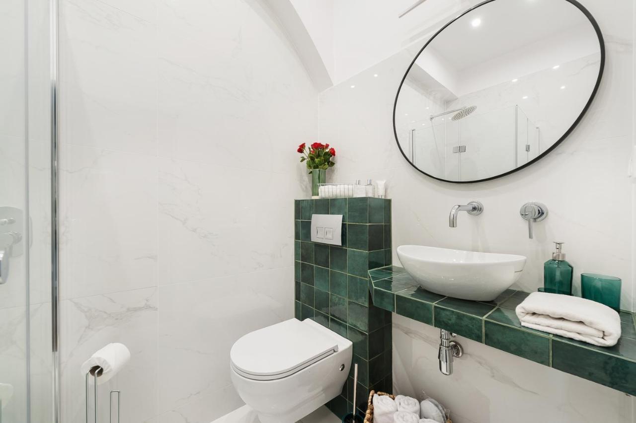 Luxury Spa Apartment Old Town Cracovia Esterno foto